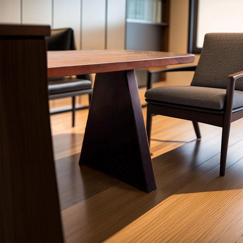 THE TABLE/幾何学的デザイン