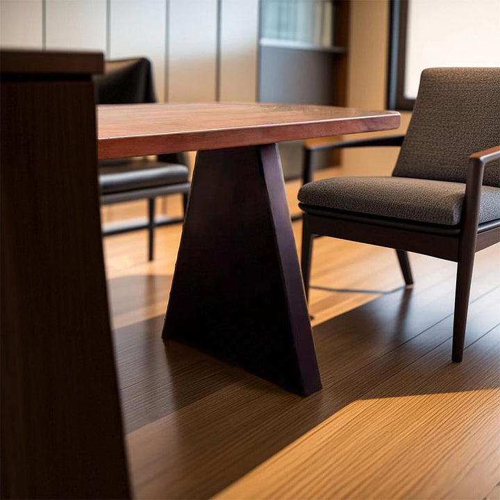 THE TABLE/幾何学的デザイン